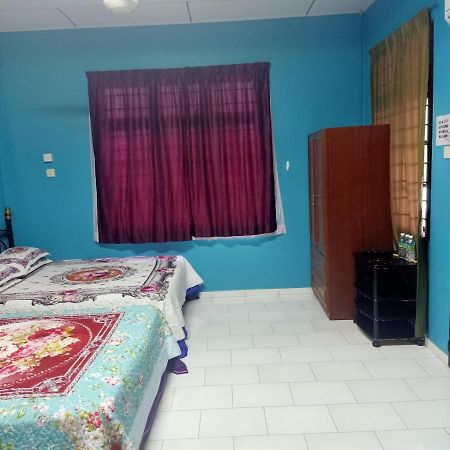 Homestay Roomstay Muar Srizahrani Ngoại thất bức ảnh