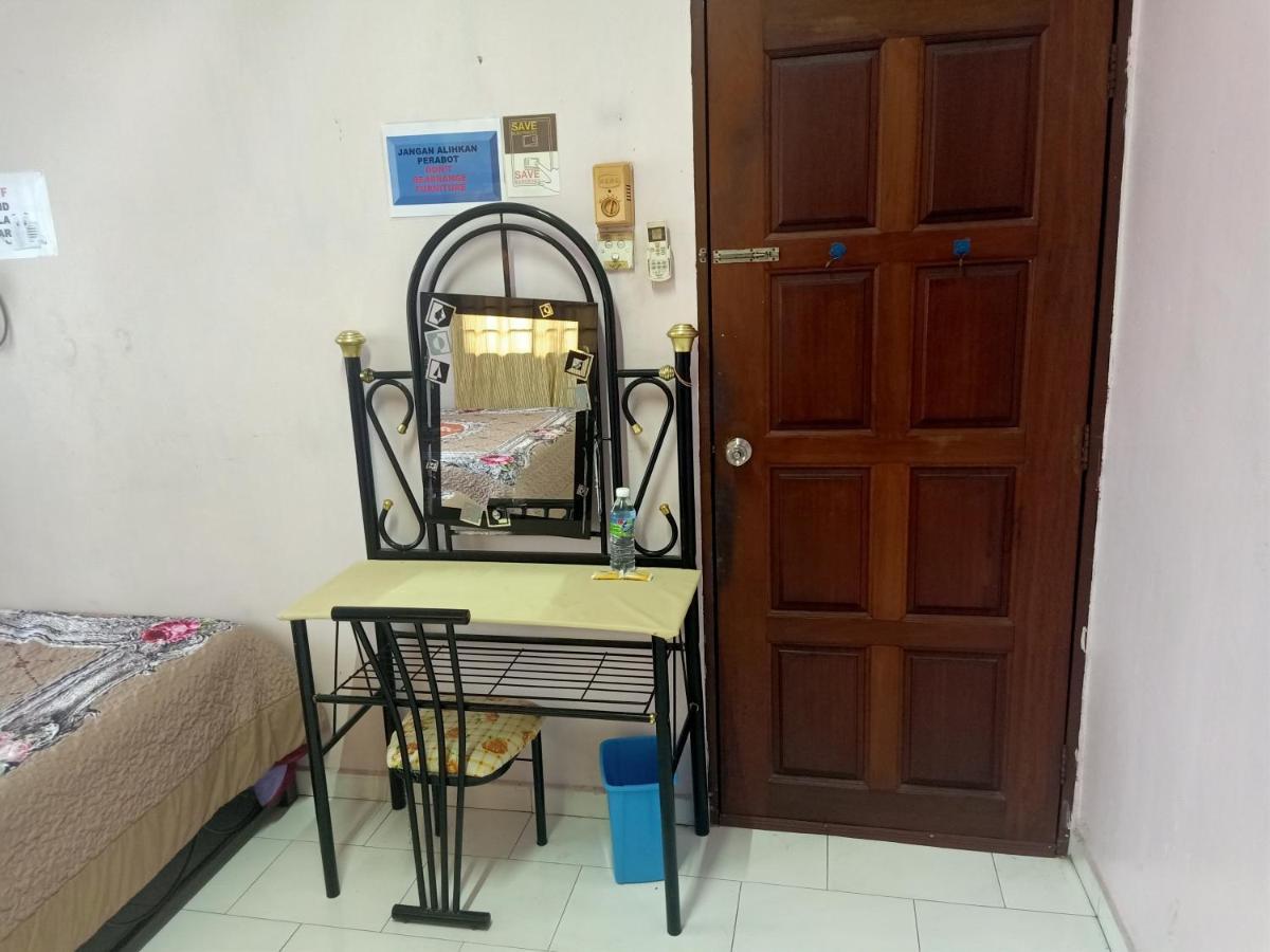 Homestay Roomstay Muar Srizahrani Ngoại thất bức ảnh