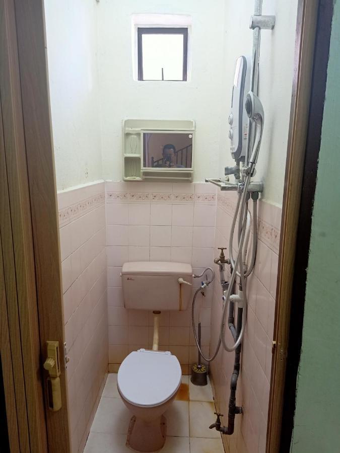 Homestay Roomstay Muar Srizahrani Ngoại thất bức ảnh