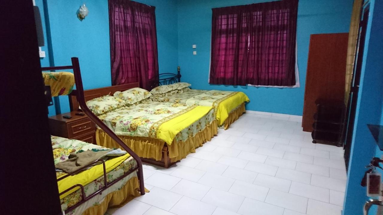 Homestay Roomstay Muar Srizahrani Ngoại thất bức ảnh