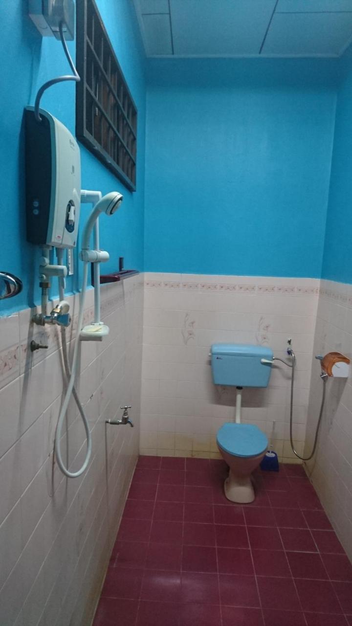 Homestay Roomstay Muar Srizahrani Ngoại thất bức ảnh