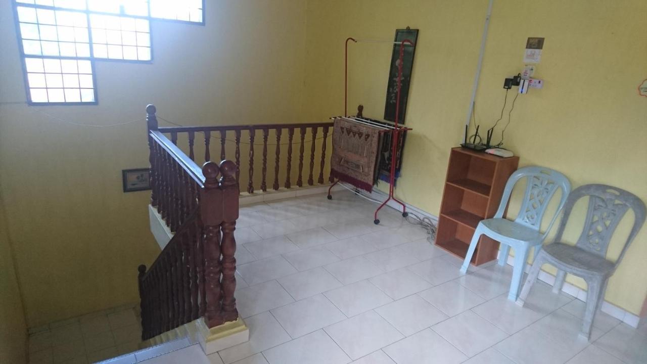 Homestay Roomstay Muar Srizahrani Ngoại thất bức ảnh