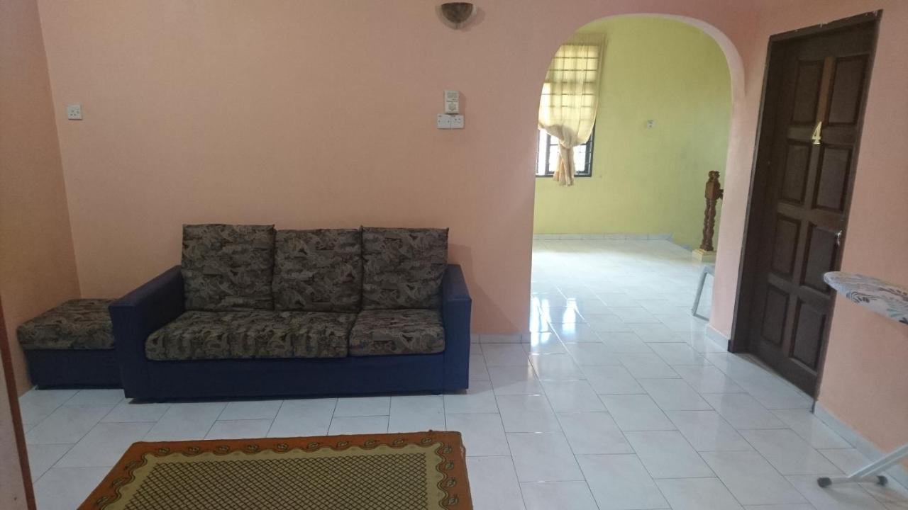 Homestay Roomstay Muar Srizahrani Ngoại thất bức ảnh