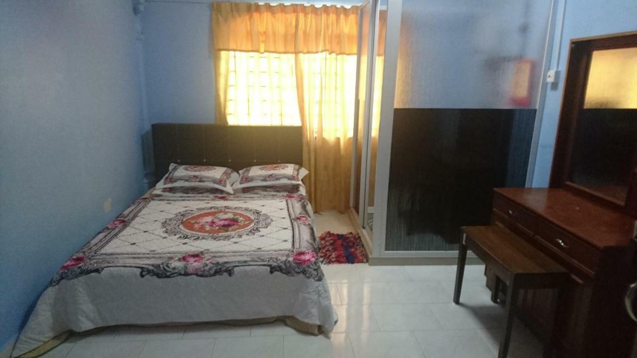 Homestay Roomstay Muar Srizahrani Ngoại thất bức ảnh