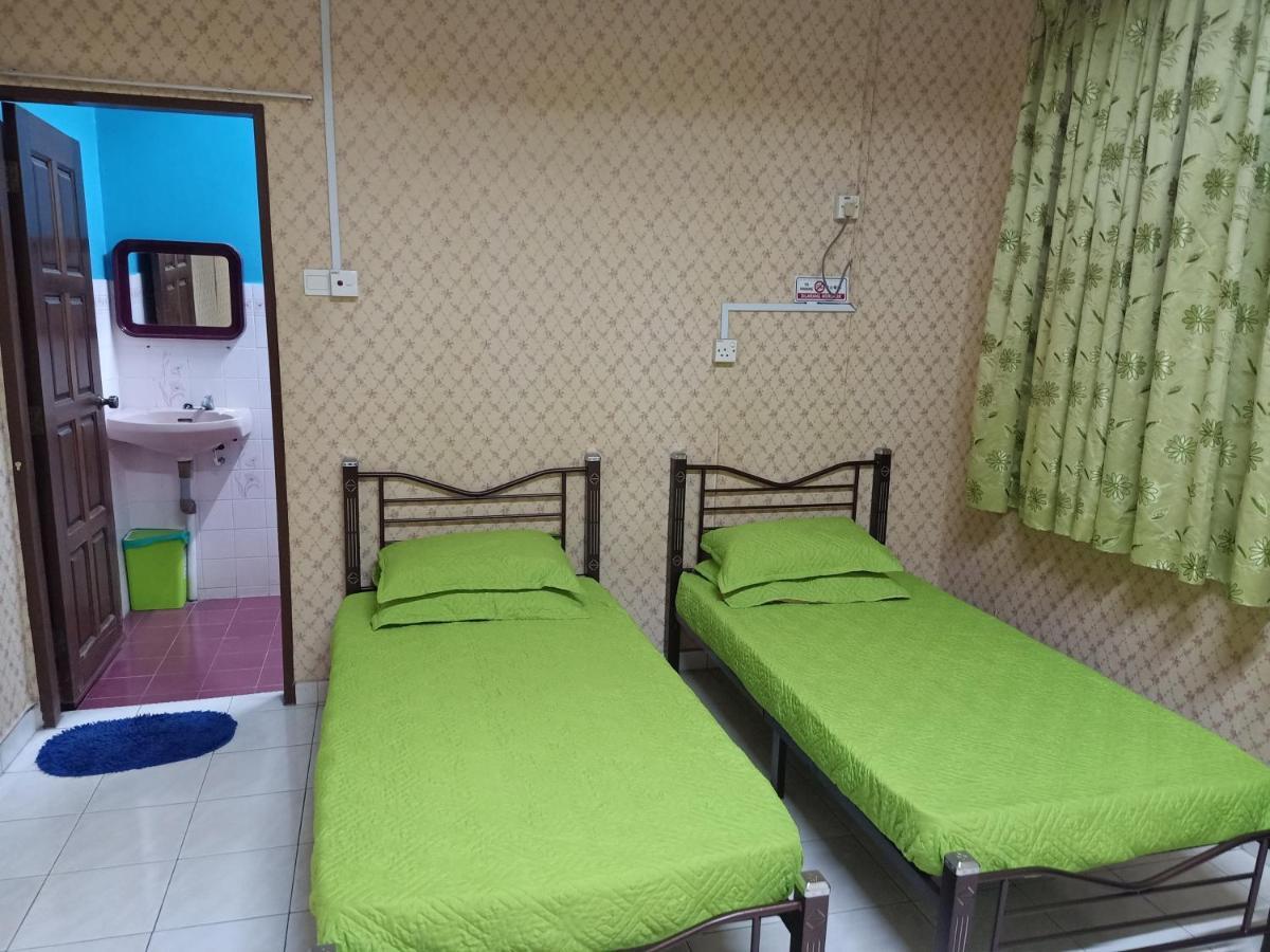 Homestay Roomstay Muar Srizahrani Ngoại thất bức ảnh